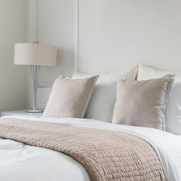Le linge de lit : un élément indispensable pour une chambre accueillante