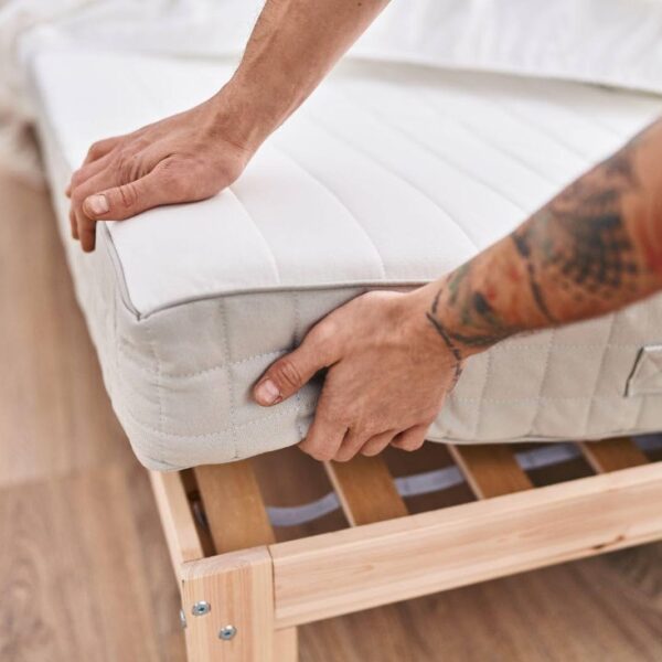 Matelas naturel et décoration : comment intégrer le bien-être dans une chambre saine ?