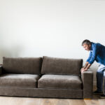 Rénovation de canapé convertible : comment allier design et confort ?
