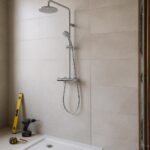 Éléments à prendre en compte pour la hauteur du mitigeur de douche dans une rénovation