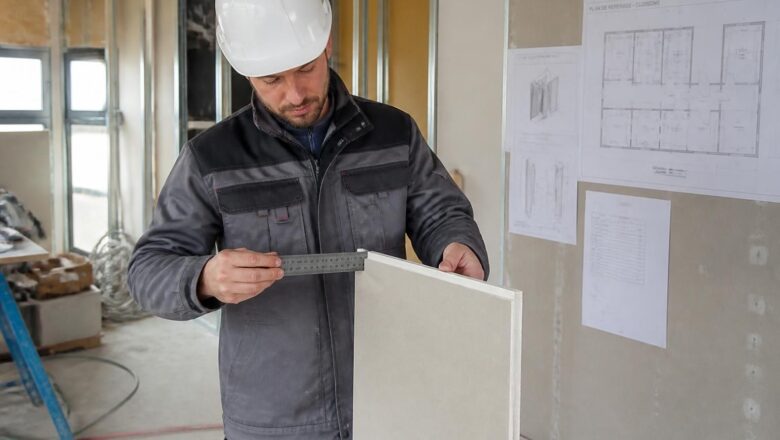 Pourquoi l’épaisseur de la cloison en placo est cruciale pour votre projet de construction